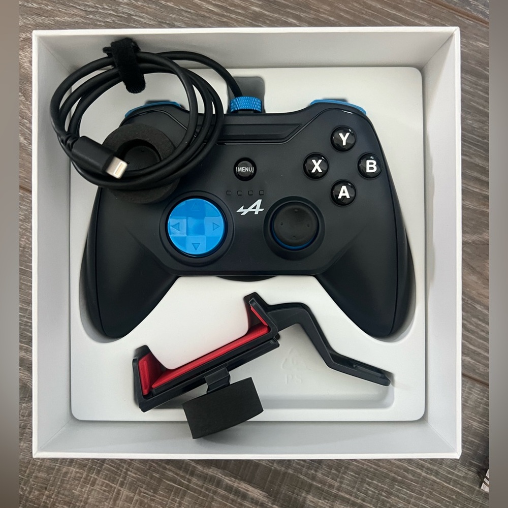 Rotor Riot Gaming Controller for iOS phones
